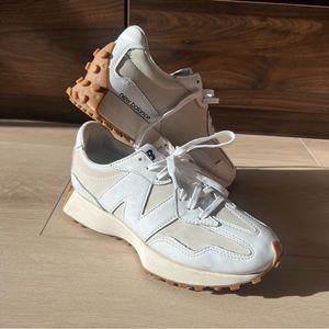 New Balance 327
